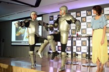 左から千鳥、中村静香。