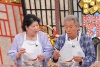 左からあき竹城、みのもんた。(c)読売テレビ