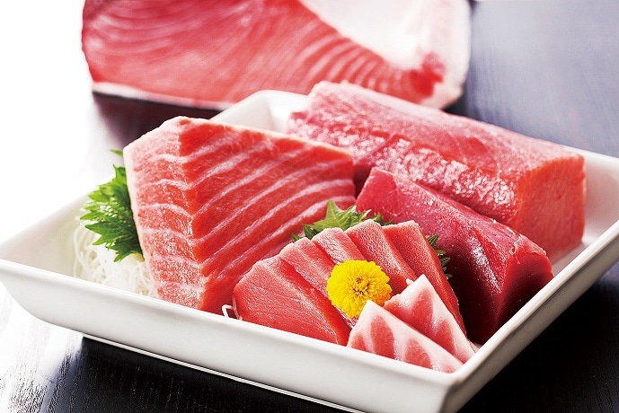 マグロの刺身。