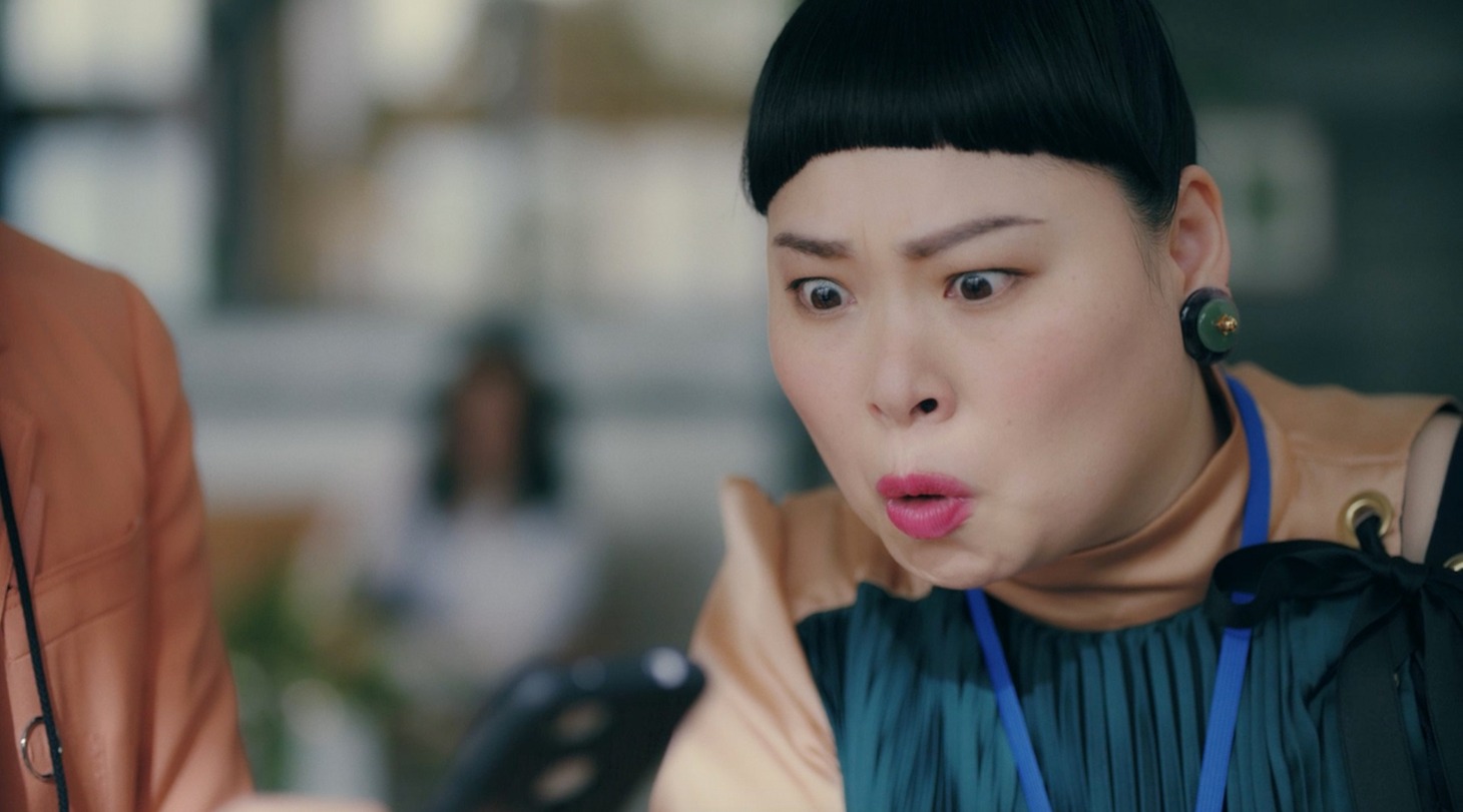 TikTokの新CM「TikTok オフィスランチ篇」より。