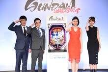 左からおぎやはぎ、橋本マナミ、かねこあや。