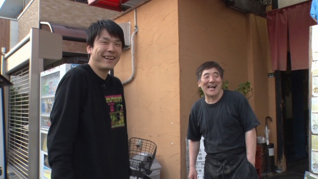 かまいたち濱家が地元民との交流ロケへ、謎の箱を持った男性に遭遇