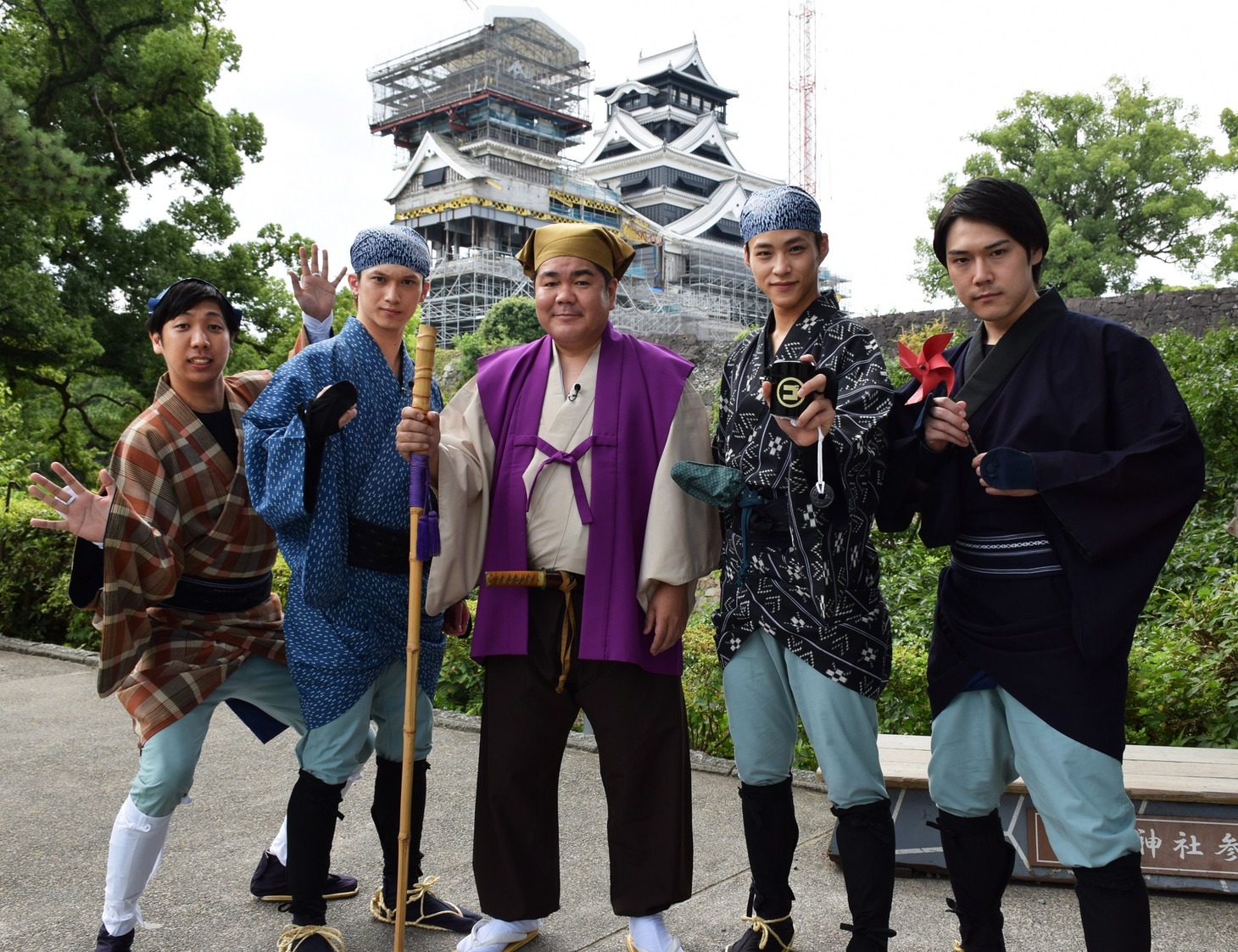 「ゴリ黄門」の出演者たち。
