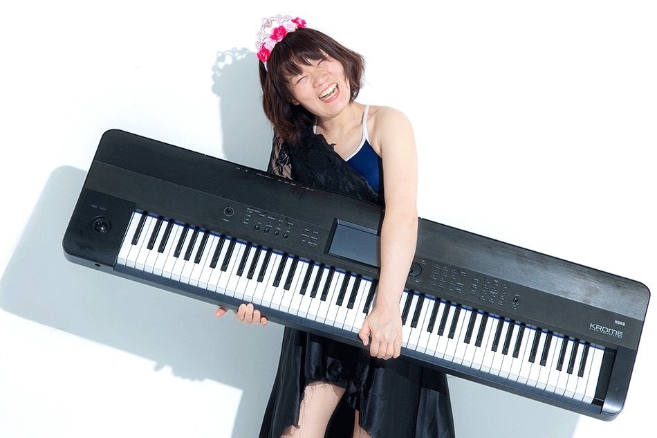 まとばゆう×学生クリエイター、京都精華大学でネタと映像を融合させる無料ライブ