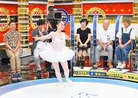 特技のバレエを披露する松浦景子。(c)MBS