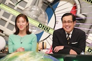 （左から）小澤陽子アナ、アリタ哲平。(c)フジテレビ