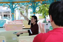 「冒険発掘バラエティ 霜降り明星のあてみなげ」ロケの様子。(c)静岡朝日テレビ