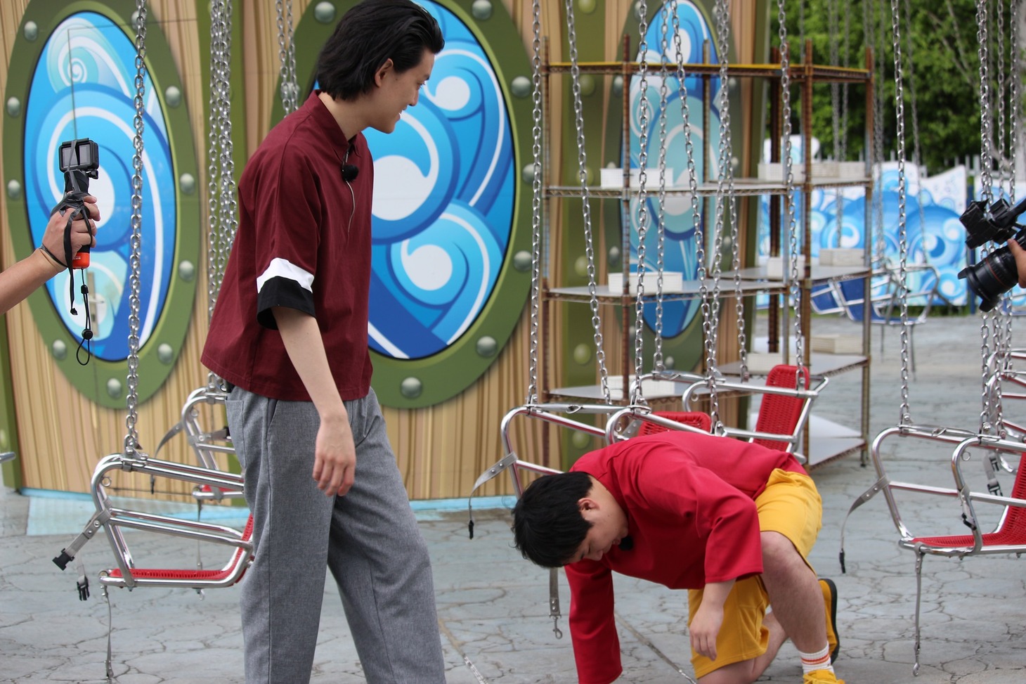 「冒険発掘バラエティ 霜降り明星のあてみなげ」ロケの様子。(c)静岡朝日テレビ