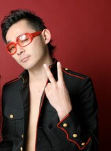 虹の黄昏・かまぼこ体育館