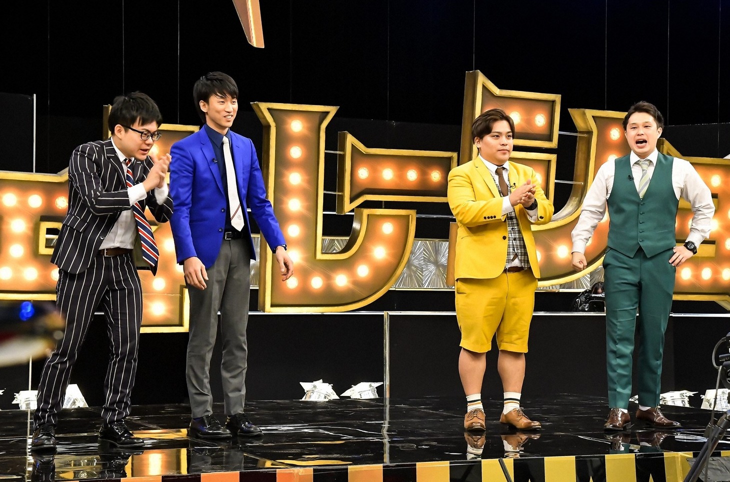 （左から）スタンダップコーギー、やわら。(c)TBS