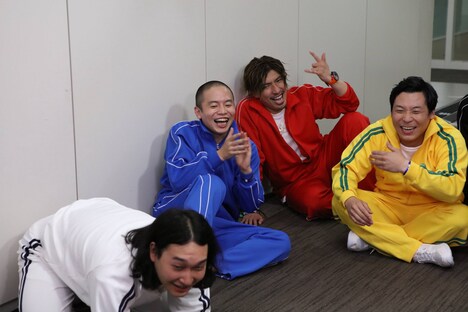 「知力！体力！コンビ愛で競え！真夏のネタパレ トライアスロン」のワンシーン。(c)フジテレビ