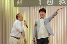 「M-1グランプリ2019」の開幕を宣言するレギュラー。