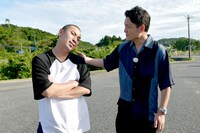 「テレビ千鳥チャンネル」第1弾企画「ガマンたばこ」より。(c)テレビ朝日