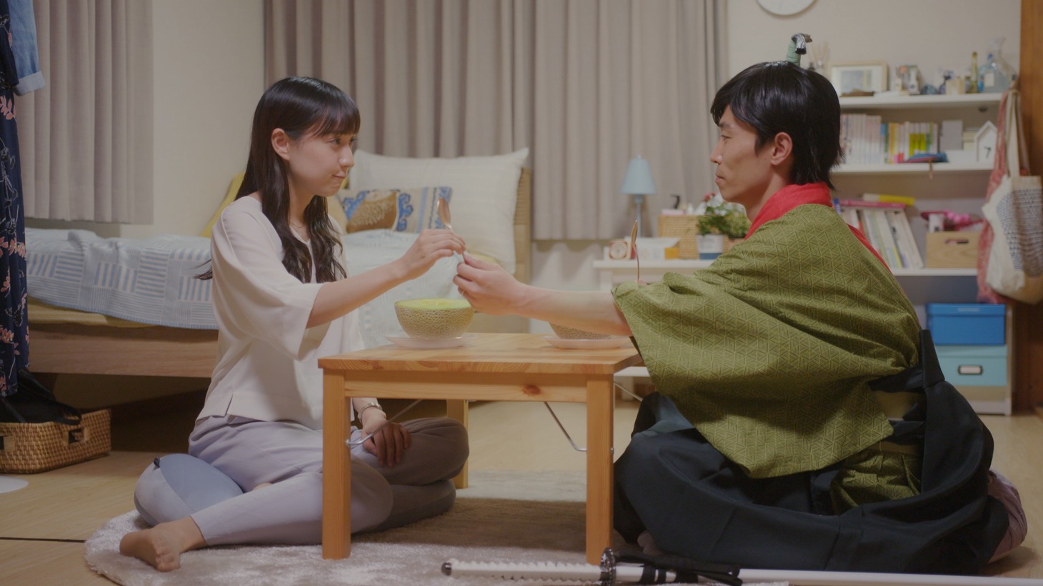 動画「半（パ）カットメロン侍が斬る！」より。