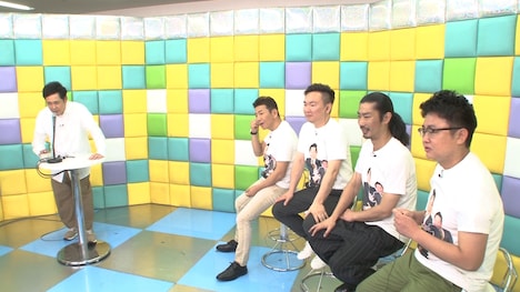 「お笑いセンス抜き打ちテスト」のワンシーン。(c)テレビ朝日