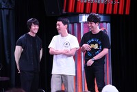 ニューヨークと小西慶氏（左）。