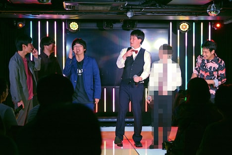 エンディングに集合したライジング・アップ所属芸人たち。