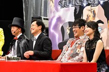 （左から）バイきんぐ小峠、くりぃむしちゅー有田、古坂大魔王、北原里英。(c)TBS