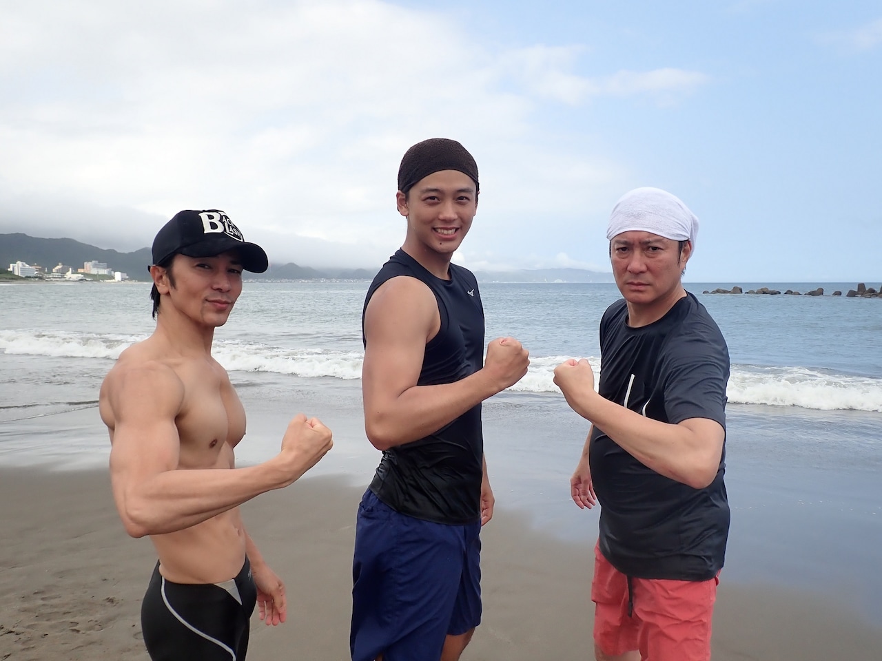 左から武田真治、竹内涼真、加藤浩次。(c)日本テレビ