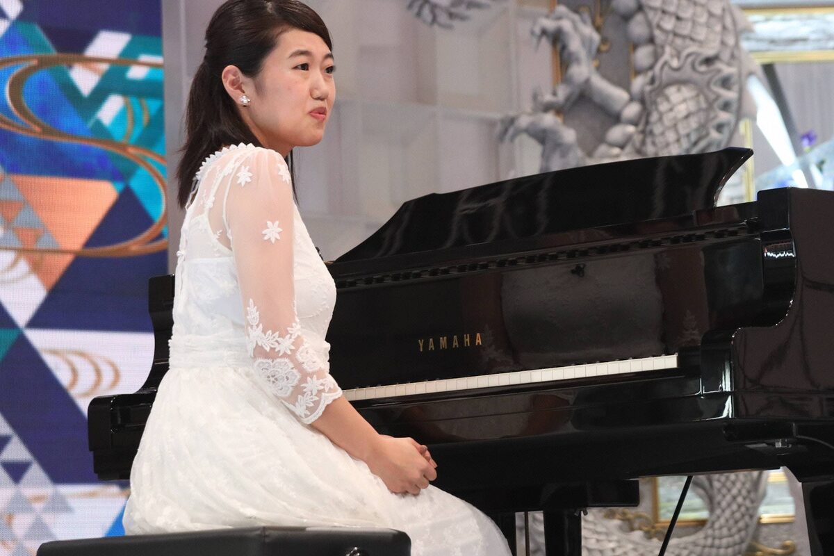 ピアノ対決に出場する 横澤夏子 C フジテレビ 画像ギャラリー 2 17 お笑いナタリー
