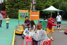 「冒険発掘バラエティ 霜降り明星のあてみなげ」ロケの様子。(c)静岡朝日テレビ