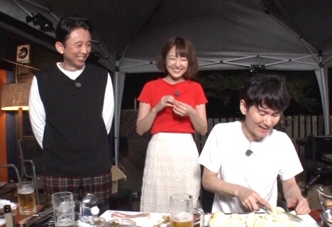 夏野菜カレーを調理する様子。(c)日本テレビ