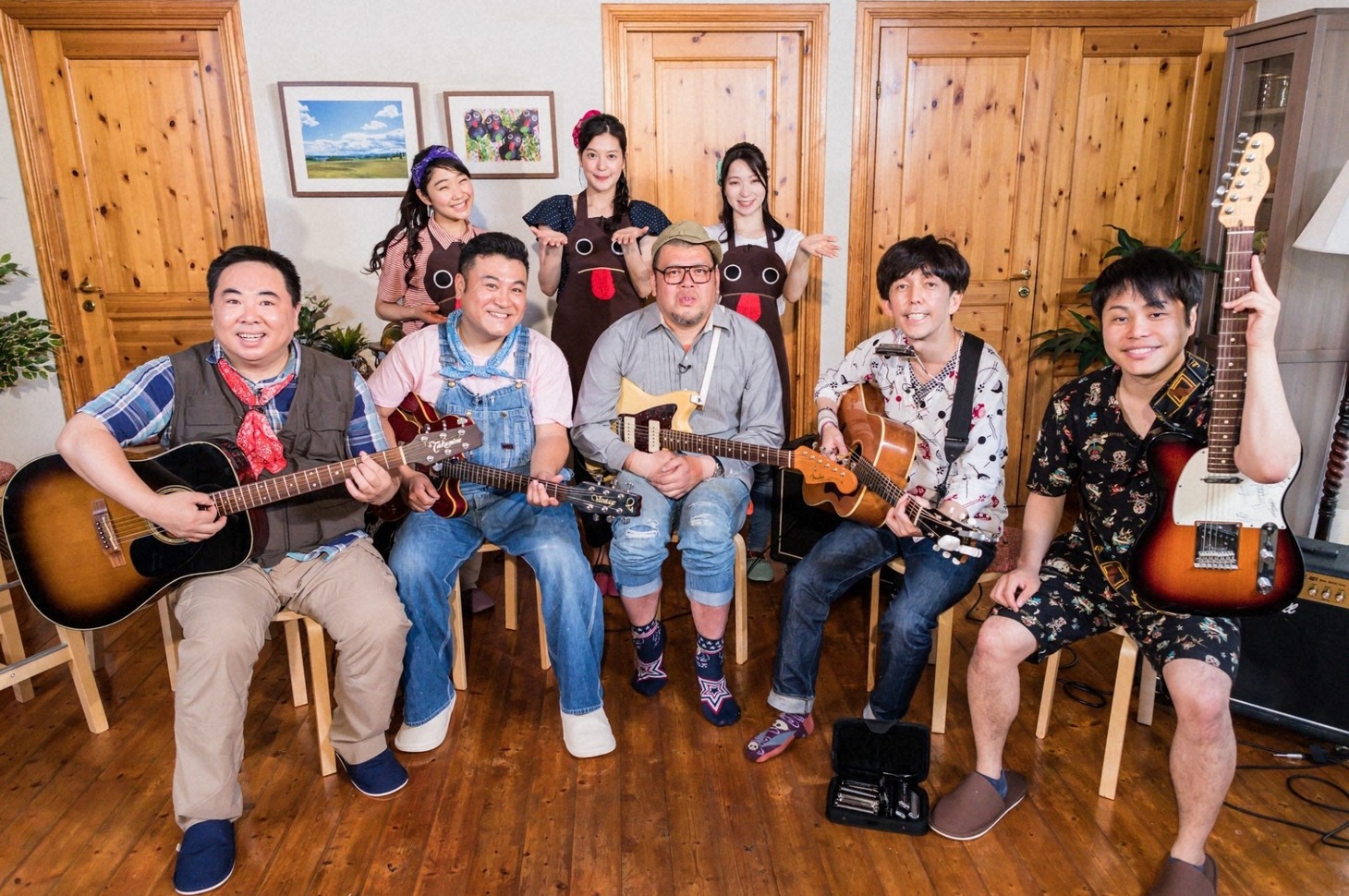 「ザキ山小屋」の出演者たち。(c)ABC