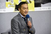 取材会に出席した渡辺謙。