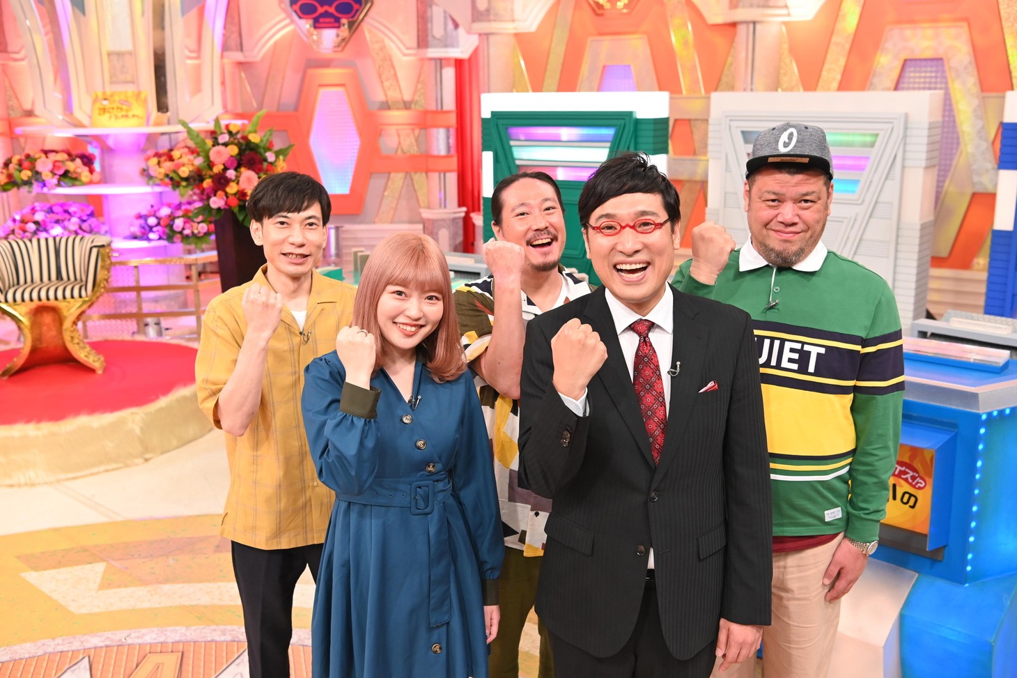 「文化人×過酷ロケ 山里亮太のクイズ!? まさかのバーサーカー」に出演する（前列左から）古関れん、南海キャンディーズ山里、（後列左から）インパルス板倉、笑い飯・西田、野性爆弾くっきー。(c)ABCテレビ