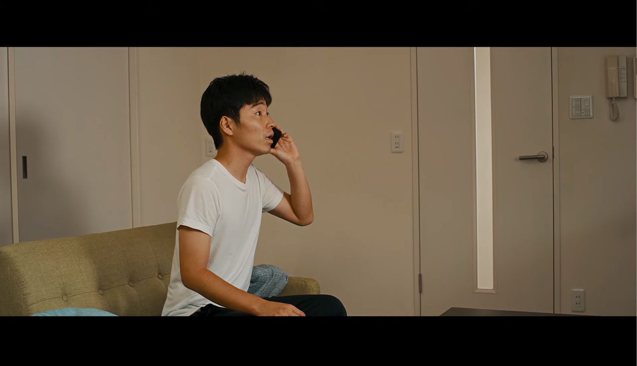 ジャルジャル「何度も家に入ってくる奴」のショートムービーより。
