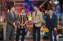 左からヒロミ、よゐこ濱口、極楽とんぼ加藤、フットボールアワー後藤。(c)日本テレビ