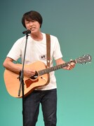 お見送り芸人しんいち。写真は田中光とのユニット・田中上野として出場した東京会場での様子。