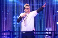 MCクレドとして出演する見取り図・盛山。(c)ABCテレビ