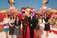 「大人のモメごと解決します。」の出演者たち。(c)フジテレビ