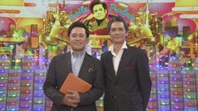 有田P（左）とゲストの加藤雅也（右）。