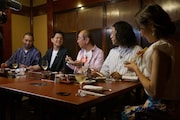 (左から)千鳥、志村けん、ピース又吉、鉢嶺杏奈。(c)テレビ朝日