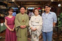 「石橋貴明のたいむとんねる」に出演する（左から）海老原優香アナ、伊集院光、IKKO、石橋貴明。(c)フジテレビ