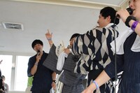 オープニングの様子。