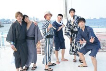 「チャラクルージング」に参加したきつね、EXIT、ネイチャーバーガー。