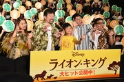 「ライオン・キング」大ヒット記念イベントに登壇した(左から)RIRI、佐藤二朗、熊谷俊輝、ミキ亜生、ミキ昴生。