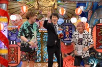 千原ジュニア（中央）とEXIT。(c)ABCテレビ