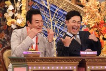 （左から）高橋英樹、くりぃむしちゅー有田。(c)フジテレビ