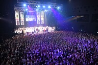 「もっとも～～～っとマンゲキFES～新時代到来！令和はもっとおもれーわ！Zepp Nambaの日～」のエンディングの様子。