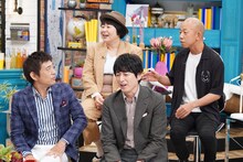 博多華丸・大吉と（後列左から）森三中・大島、バイきんぐ小峠。(c)中京テレビ