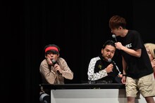 立川談志に扮する令和喜多みな実・野村（左）。