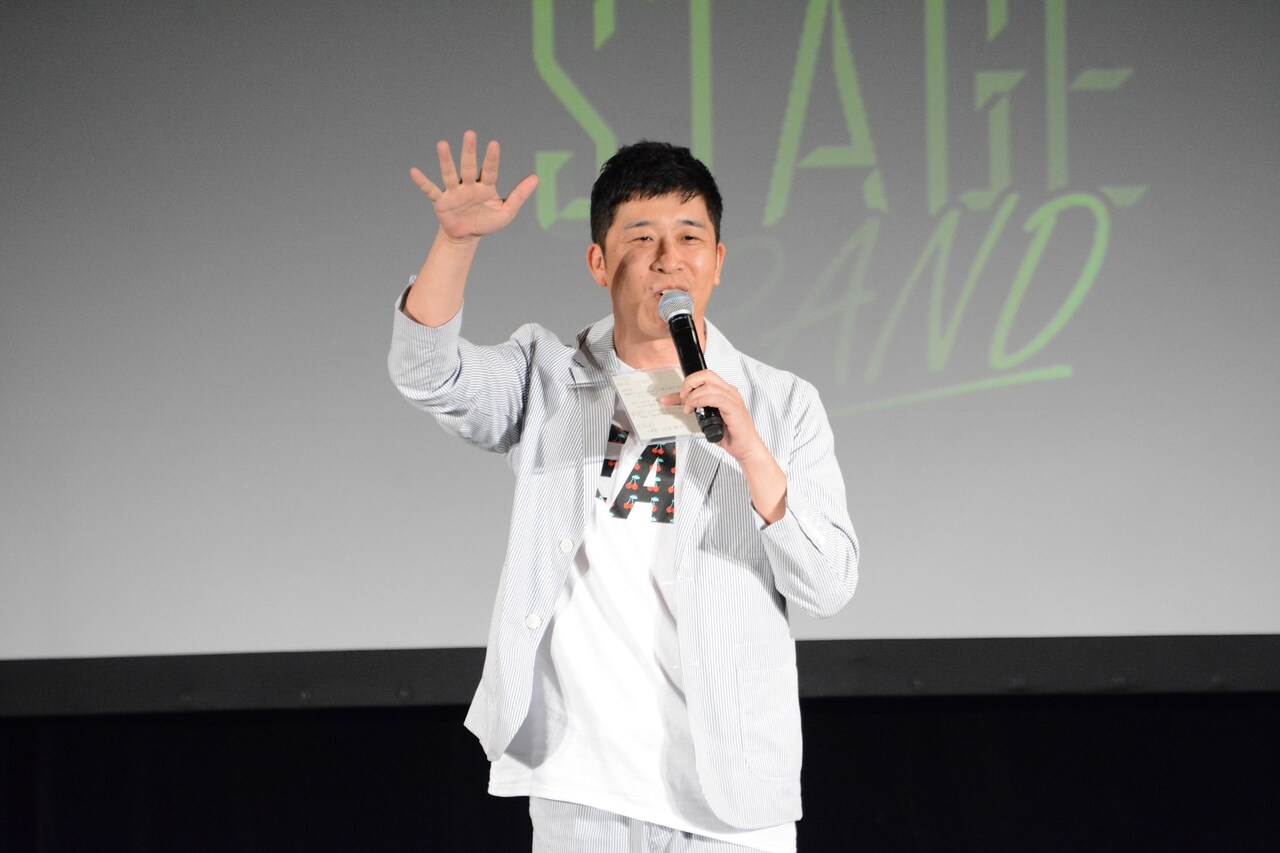 MCを務めたあべこうじ。