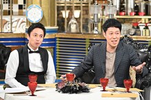 「人生最高レストラン」に出演する（左から）チュートリアル徳井、小籔千豊。(c)TBS