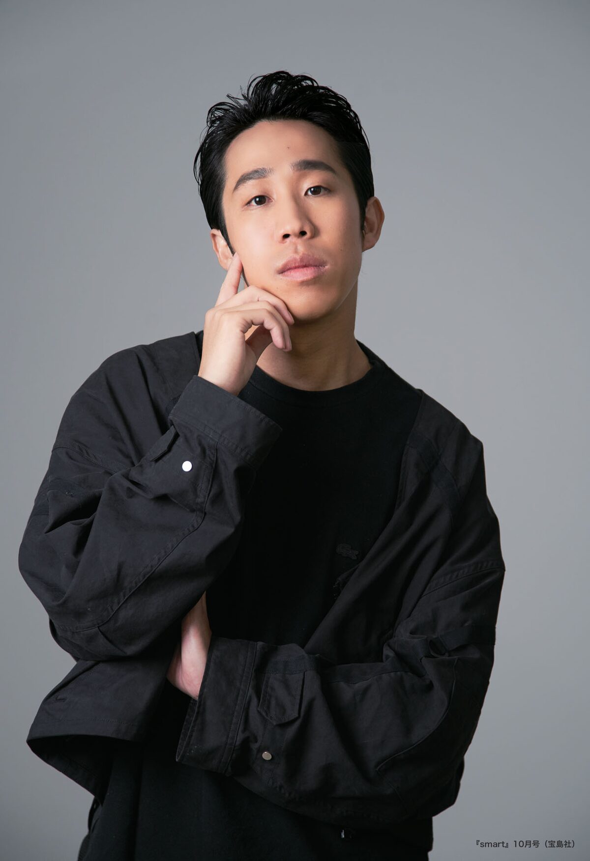 ひょっこりはんがヘアメイクで劇的変身 ひょっこりポーズもクールに決まる お笑いナタリー