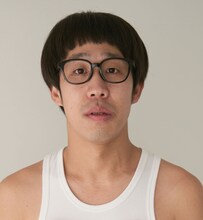 ヘアメイク前のひょっこりはん。