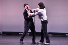 南海キャンディーズの1本目のネタ。